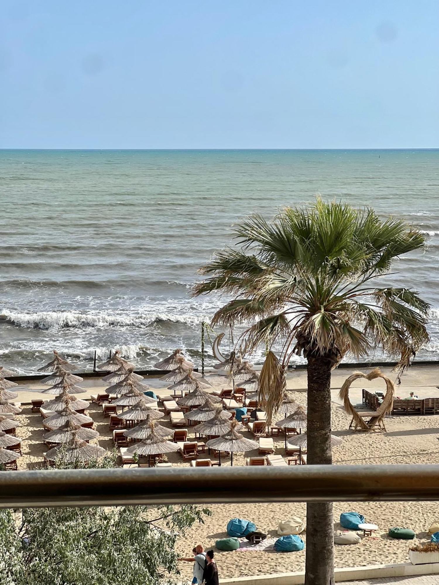 Apartament Beachfront Sea View Cozy 402
